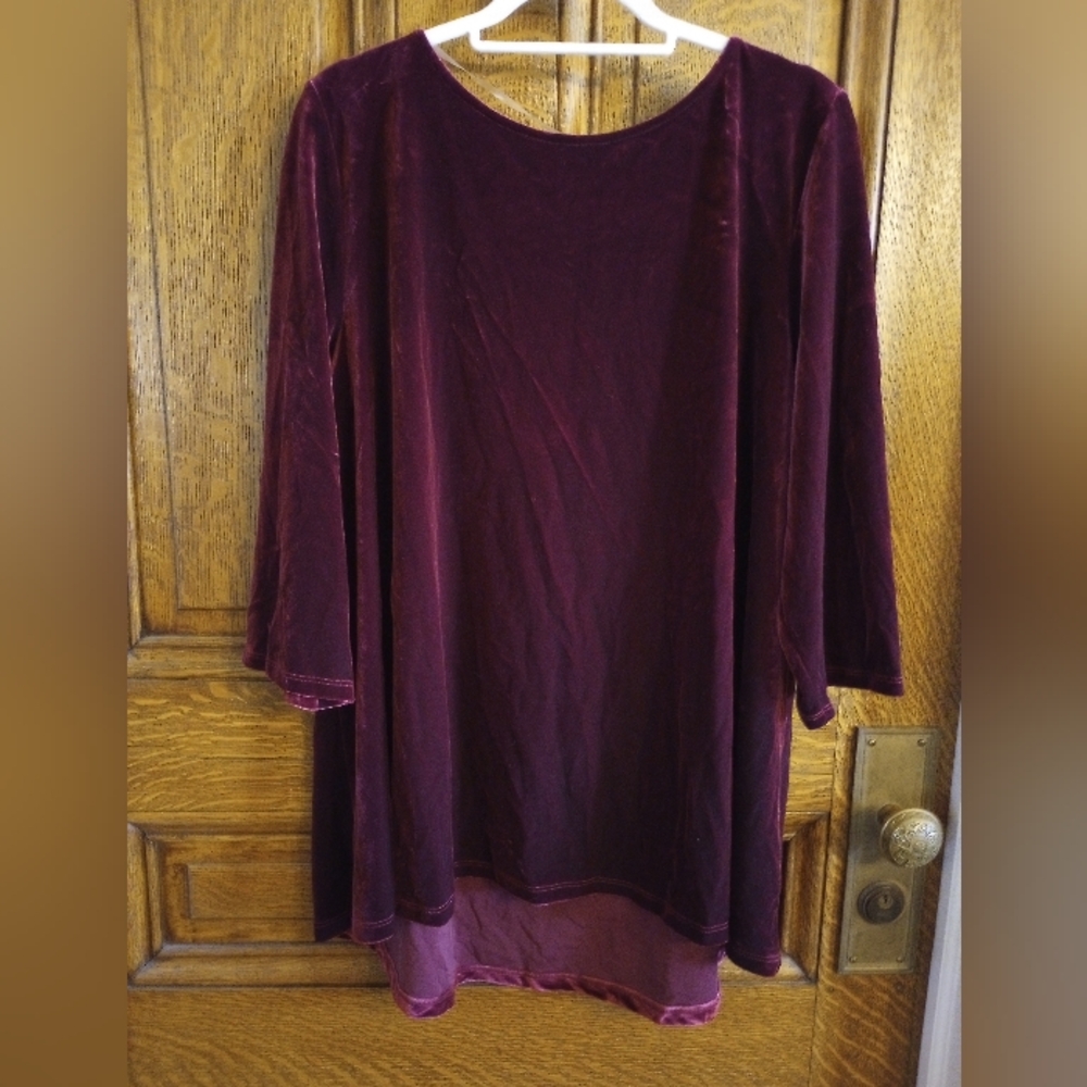 Chico's Top, NWT, Size 3 Velvet